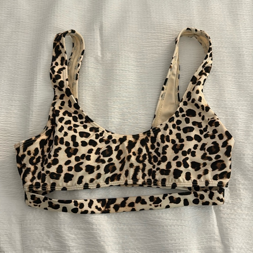 PacSun cheetah print bathing suit top size XS